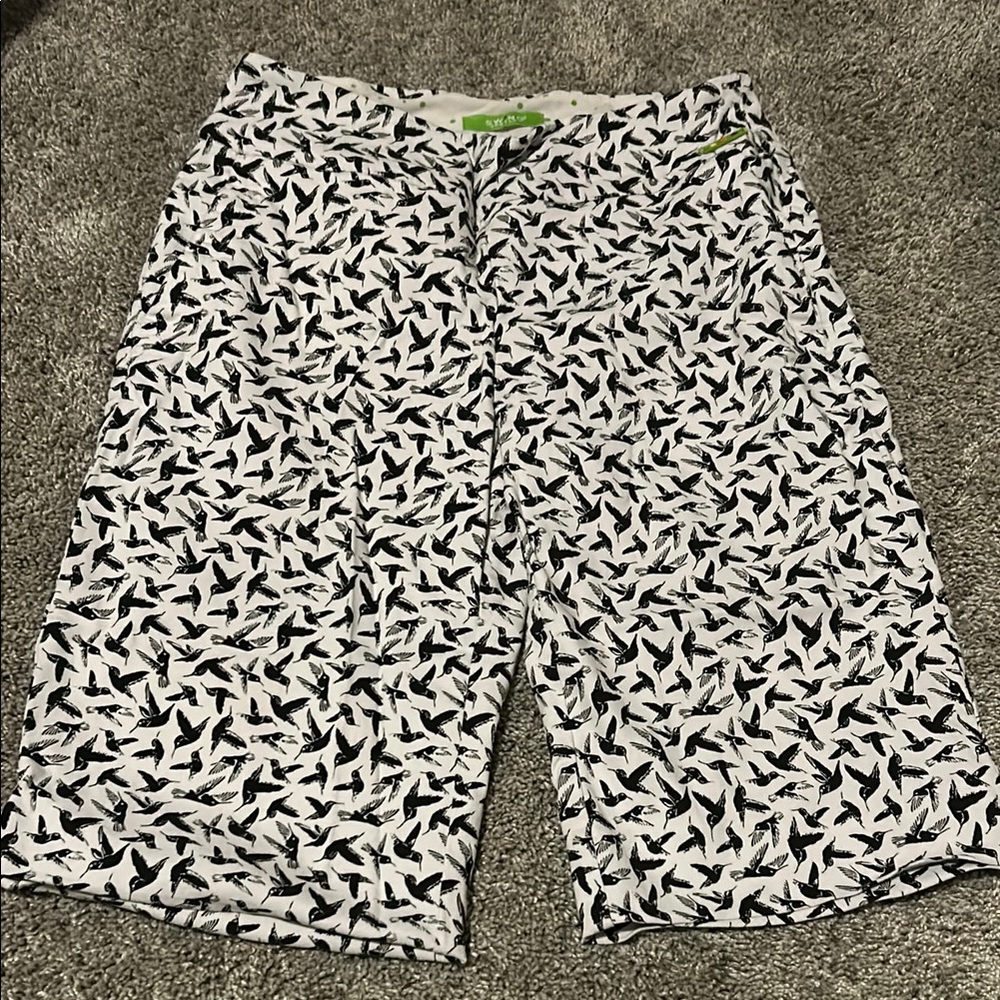 Swing Control Shorts in Black and White Sz 6
